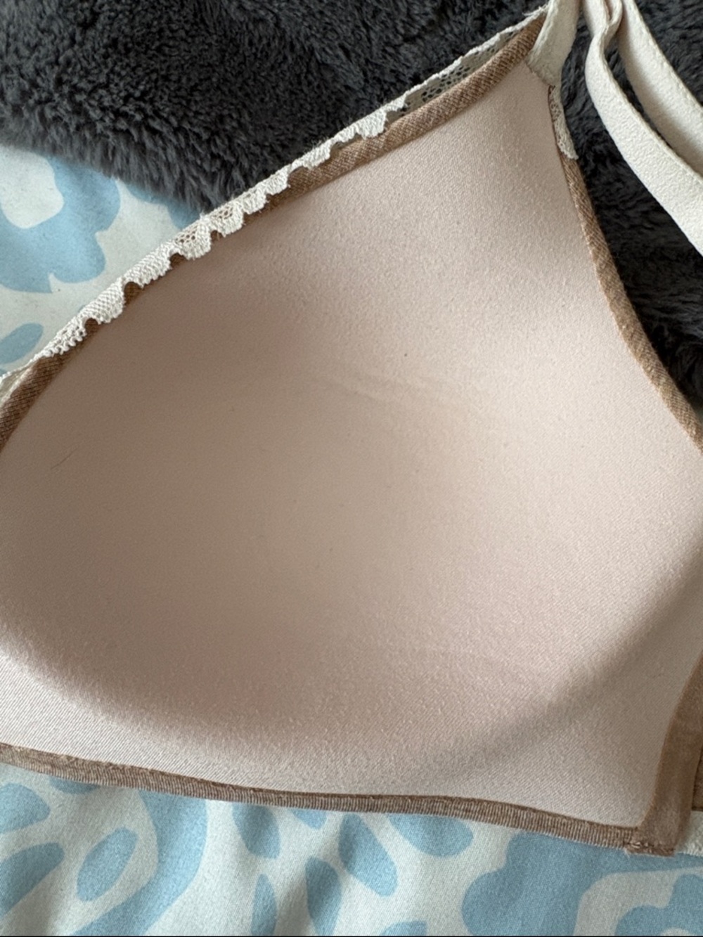 EUC PINK Everyday Lace-Trim Lightly Padded Wireless Bra Light Beige 34C - Picture 4 of 8